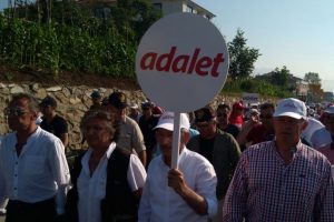 CHP heyeti 15. g&uuml;n&uuml;n ilk mola yerine ulaştı
