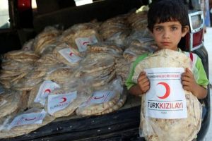 T&uuml;rk Kızılayı Suriyelileri ramazanda da yalnız bırakmadı