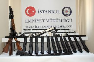 İstanbul'da yasa dışı silah ticareti operasyonu
