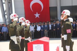 Bing&ouml;ll&uuml; şehit son yolculuğuna uğurlandı