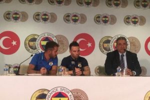 Fenerbah&ccedil;e'nin yeni yıldızı Valbuena: Benim i&ccedil;in b&uuml;y&uuml;k onurdur