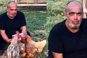 Tavuklarının doğum g&uuml;n&uuml;n&uuml; b&ouml;yle kutladı!