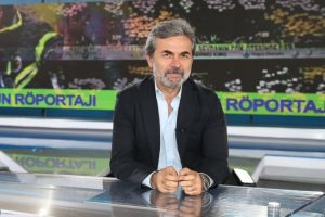 Aykut Kocaman imzalıyor