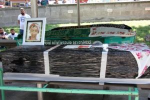 Yaşlanma hastalığına yenik düşen Gamze toprağa verildi 