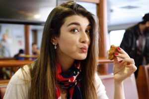 Aslıhan G&uuml;ner: Kazandığım ilk parayla tuz aldım