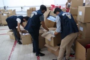 Taklit i&ccedil; &ccedil;amaşırları &uuml;reten iş yerine baskın