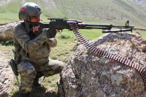 Diyarbakır'da 3 ter&ouml;rist etkisiz hale getirildi