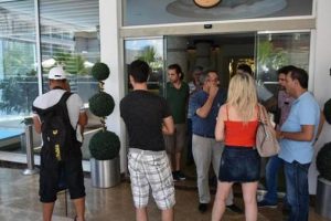 M&uuml;şterileri kapıda bırakan otelle ilgili flaş gelişme