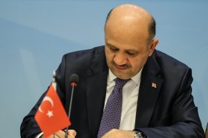 Bakan Işık NATO toplantısında niyet mektubu imzaladı