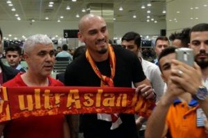 Galatasaray'ın anlaştığı Maicon İstanbul'da