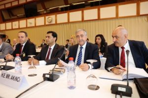 Kıbrıs Konferansı'nda beşli toplantı sona erdi