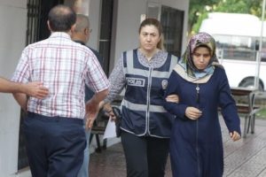 Adana'da FET&Ouml; operasyonu: 22 g&ouml;zaltı
