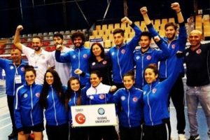 Uludağ &Uuml;niversitesi Badminton Takımı Avrupa şampiyonu