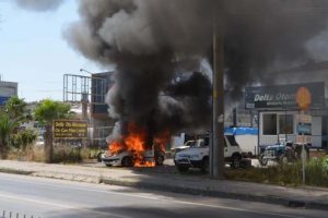 Hacizli otomobili, polise vermemek i&ccedil;in yaktılar