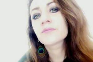 14 yaşındaki &ccedil;ocuk 8 yerinden bı&ccedil;akladı!
