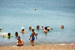 Carettalar tatilcileri ısırdı, uzmanlar 'korkmayın' dedi