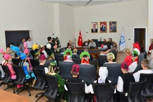 Bursa Yıldırım k&uuml;lt&uuml;r el&ccedil;ilerini ağırladı