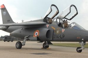 Fransa'da askeri jetle evine giden komutana soruşturma