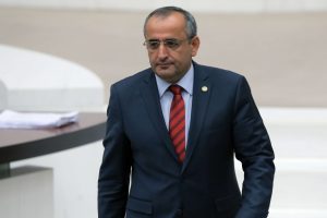 CHP'li Haydar Akar t&uuml;nel ve k&ouml;pr&uuml;lerden ge&ccedil;en ara&ccedil; sayısını a&ccedil;ıkladı