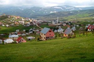 Arap iş adamları Ordu'nun &Ccedil;ambaşı Yaylası'nda otel yeri bakıyor
