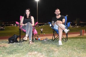 Sıcaktan bunalanlar sahillere akın etti