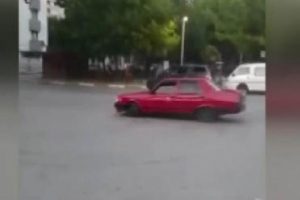 Hastane &ouml;n&uuml;nde drift yapan kişi g&ouml;zaltında!