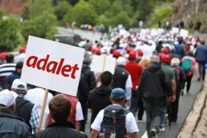 HDP y&uuml;r&uuml;y&uuml;şe son g&uuml;n bu pankartla katılacak