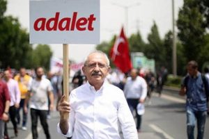 'Adalet Y&uuml;r&uuml;y&uuml;ş&uuml;'n&uuml;n İstanbul ayağı belli oldu: Adalet Mitingi