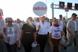 Kılı&ccedil;daroğlu 18'inci g&uuml;n&uuml;n startını verdi: Bizi su&ccedil;lamasınlar, dinlesinler