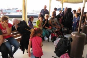 Ayvacık'ta 41 ka&ccedil;ak g&ouml;&ccedil;men yakalandı