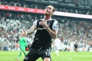 &Ouml;mer Şişmanoğlu y&ouml;netimden haber bekliyor