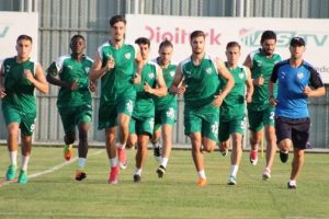 Bursaspor'da tempo y&uuml;kseliyor