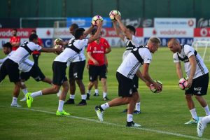 Beşiktaş, yeni sezon hazırlıklarını s&uuml;rd&uuml;rd&uuml;