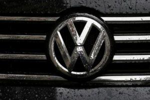 Volkswagen, y&uuml;z binlerce aracını servislere &ccedil;ağıracak