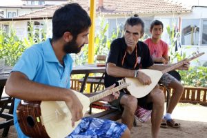 Bağımlı gen&ccedil;lere ila&ccedil;sız rehabilitasyon