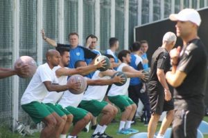 Le Guen'den Bursasporlu oyunculara uyarı