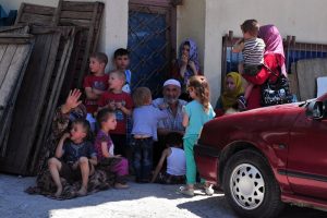 Binada mahsur kalan 14'&uuml; &ccedil;ocuk 23 kişi kurtarıldı
