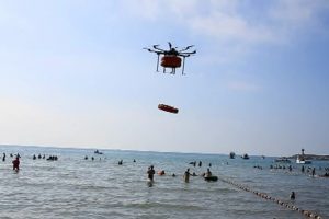 İstanbul sahillerinde "cankurtaran drone" iş başında
