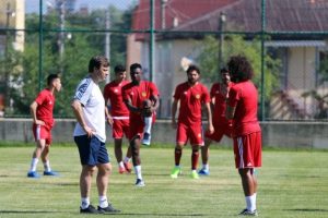 Ertuğrul Sağlam futbolcularına g&ouml;z a&ccedil;tırmıyor