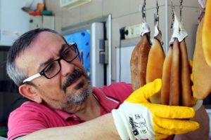 Kefal yumurtaları kilogramı 500 liradan satılıyor