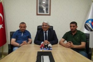 Kars Belediye Başkanı MHP'li Kara&ccedil;anta: G&ouml;revimizin başındayız