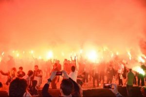 Karşıyaka'da yaprak d&ouml;k&uuml;m&uuml;
