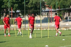 Yeni Malatyaspor g&uuml;&ccedil; depoluyor