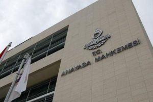 Genel başkan kayıplara karışmıştı, parti kapatıldı