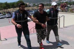 İngiliz sevgilisinin boynunu ve y&uuml;z&uuml;n&uuml; kesen şahıs tutuklandı