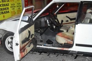 Otomobili ile seyir halindeyken vurularak &ouml;ld&uuml;r&uuml;ld&uuml;