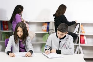 Uğur Okulları'ndan &ouml;ğrencilere danışmanlık hizmeti