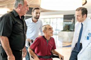 Kalp krizi ge&ccedil;iren hastayı dondurarak kurtardılar