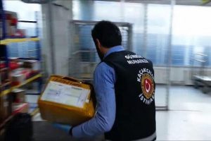 Postayla uyuşturucu ka&ccedil;ak&ccedil;ılığına ge&ccedil;it yok