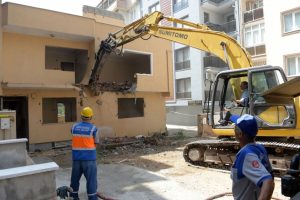 Bursa Osmangazi'de &ccedil;ıkmaz sokak ulaşıma a&ccedil;ıldı